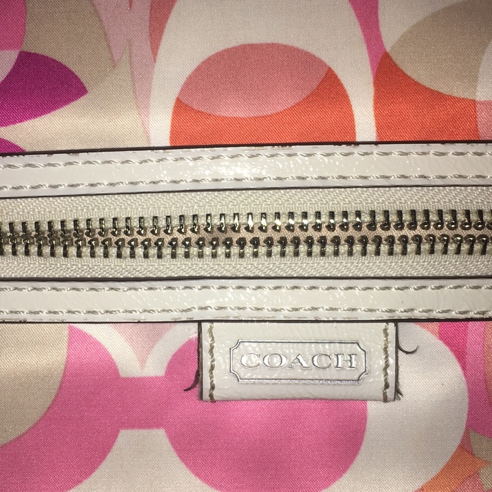 Signature Coach Crossbody - Picture 2 of 8